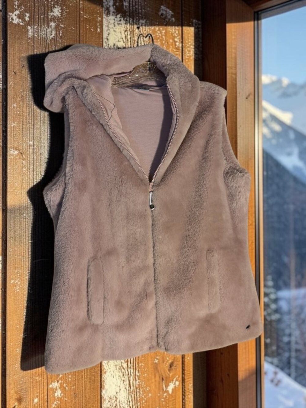 Gaiam Dusty Blush Pink Faux Fur Hooded Vest Sz L